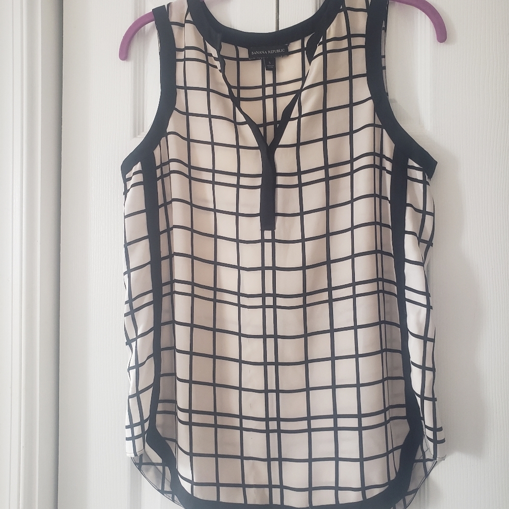 Banana Republic Black and White Chiffon Sleeveless Blouse (Size Small)